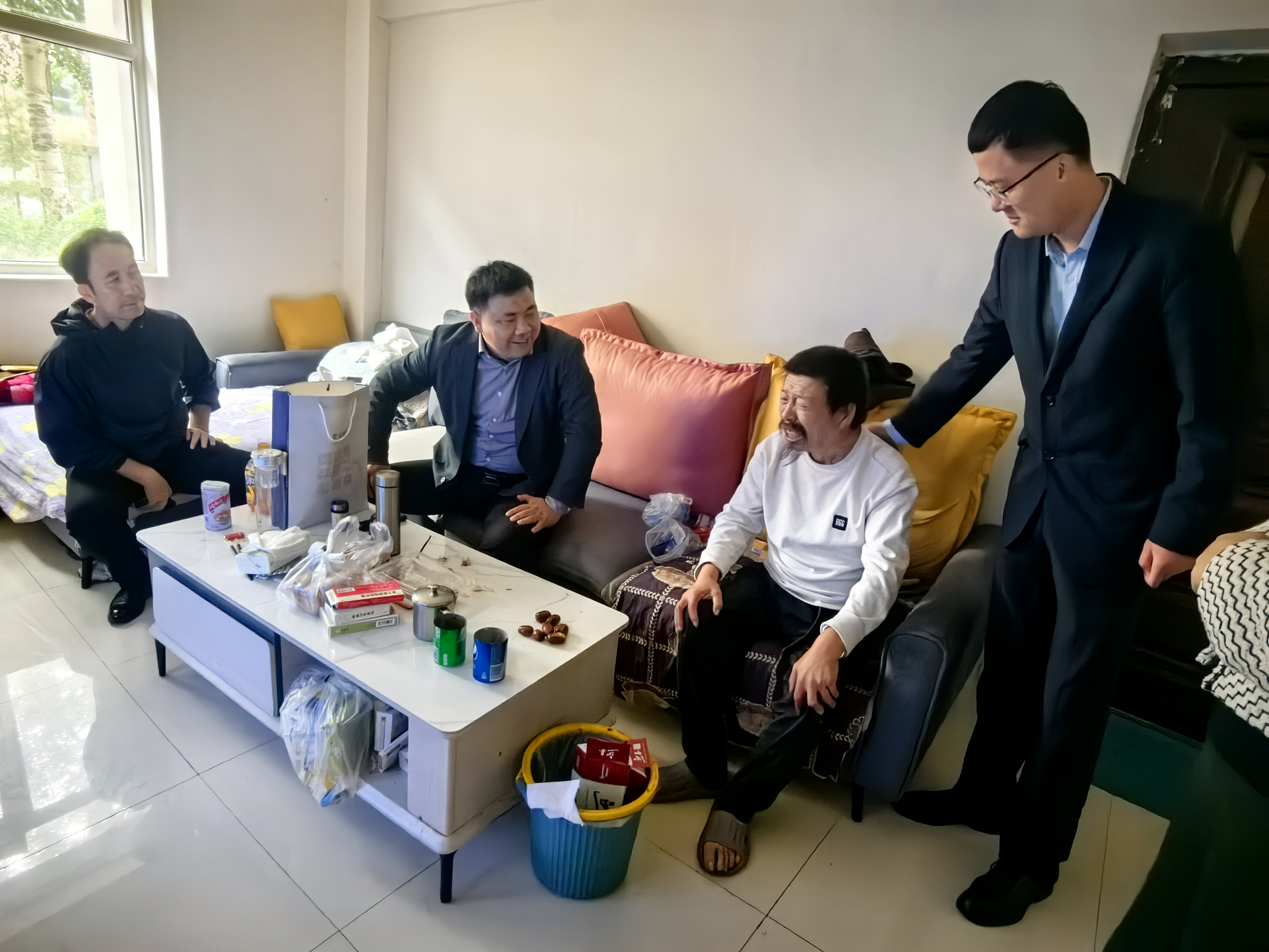 孤寡老人4.jpg